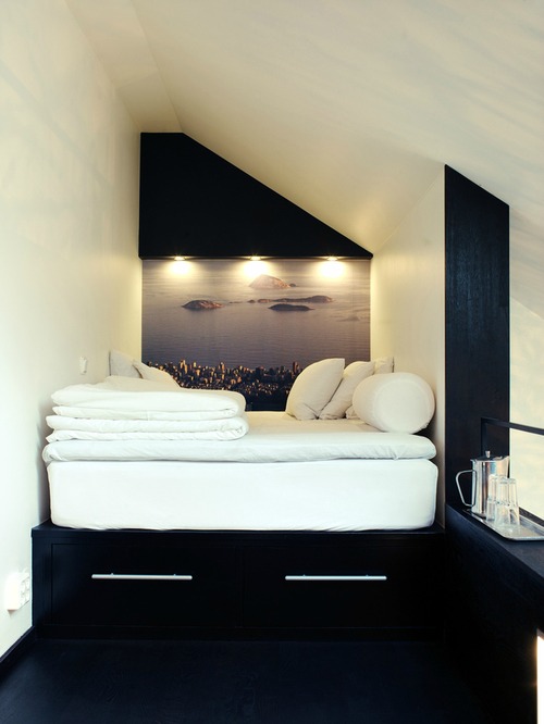dormitorio abuhardillado en negro