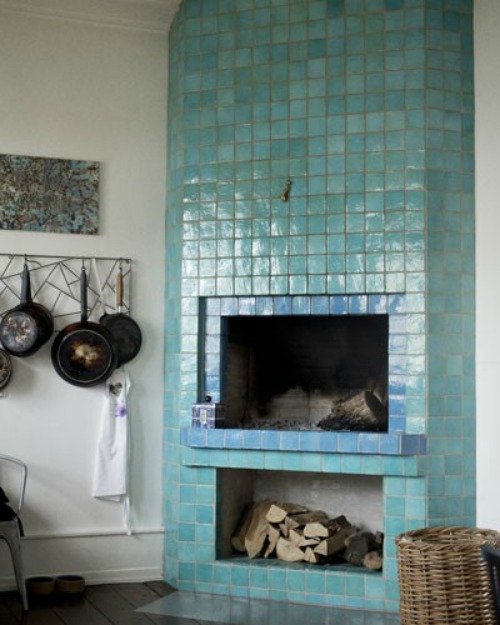 chimenea en cocina alicatada