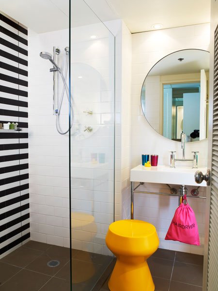 contemporist bathroom hotel gold coast nic graham 4