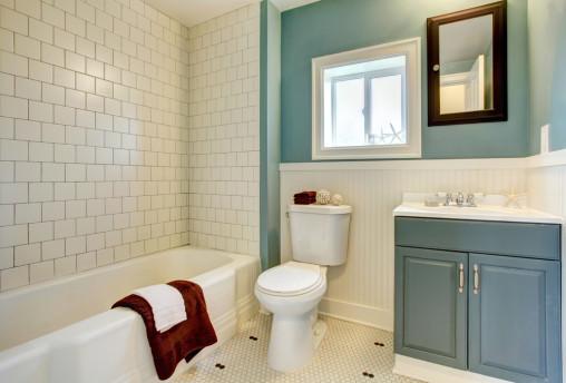 Baño vintage con tonos turquesa