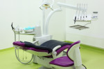 Consulta dental con suelo pistacho