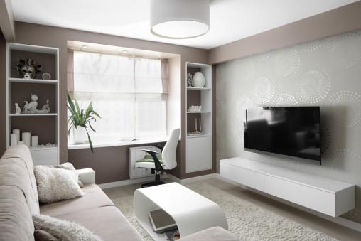 Salón moderno con sofá de terciopelo