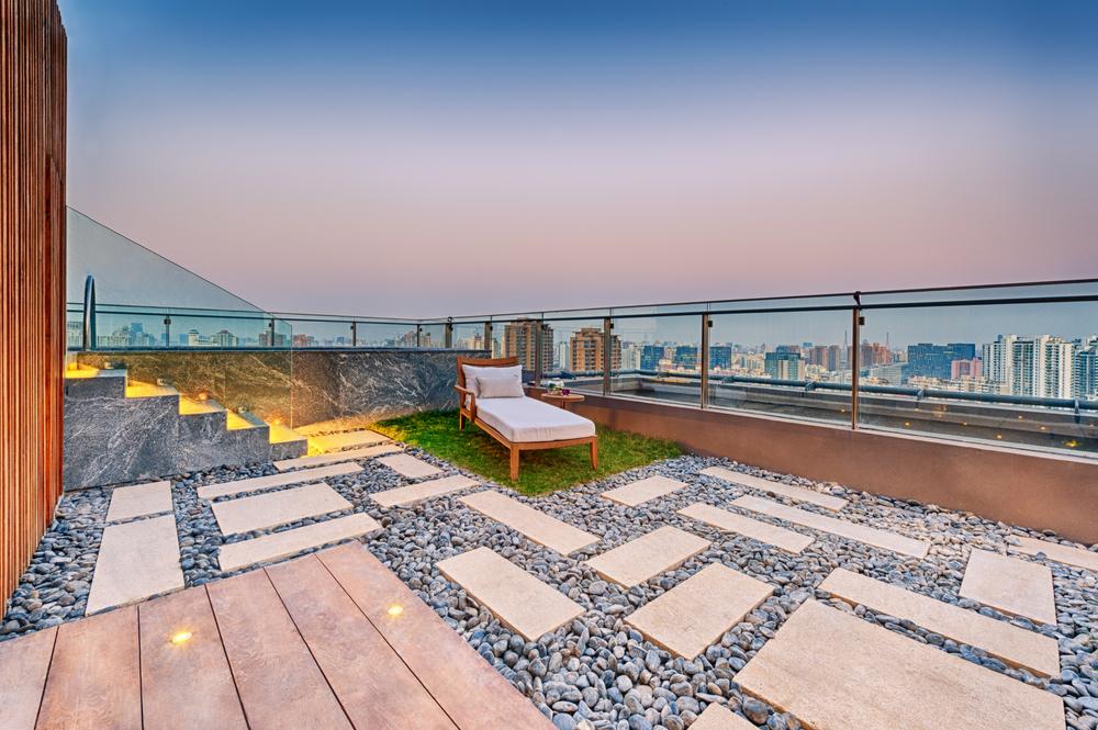 Terraza de estilo asiático en la ciudad